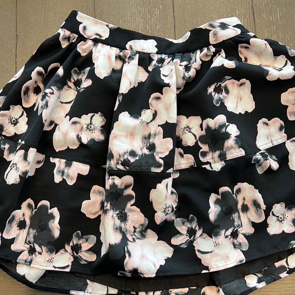 Express floral mini flare skirt size 8